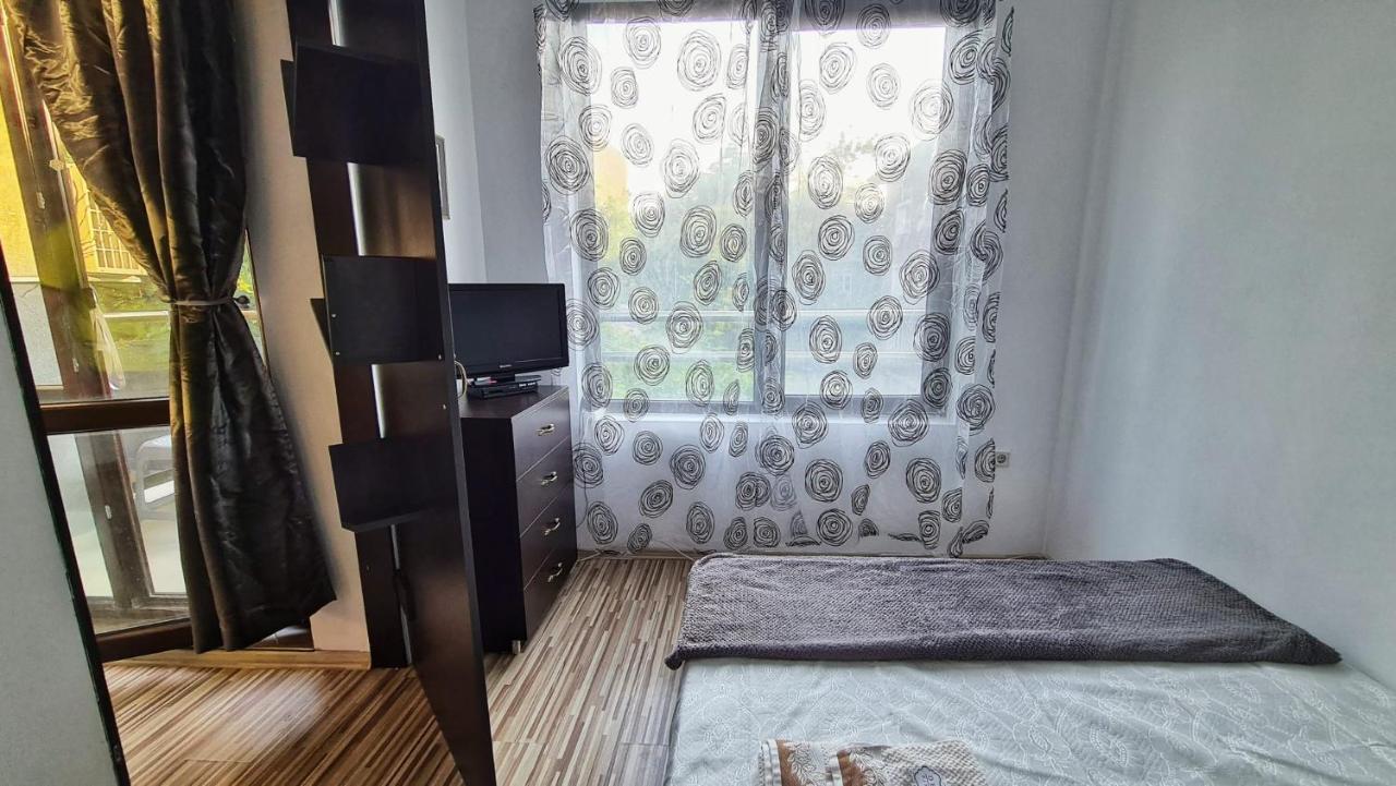 Roxy Apartment Plovdiv Ngoại thất bức ảnh